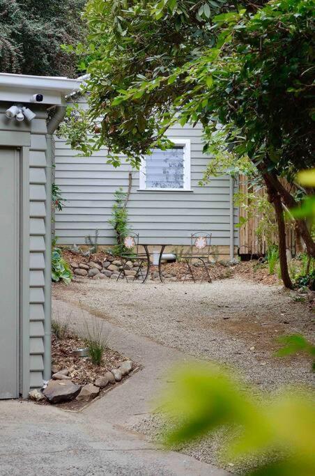 Harrys House Warburton - Peaceful Riverside Cottage In The Perfect Location Ngoại thất bức ảnh